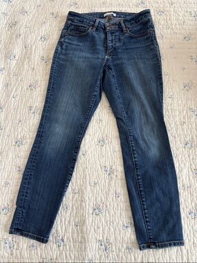 Loft Curvy Skinny Women’s Jeans size 4 petite